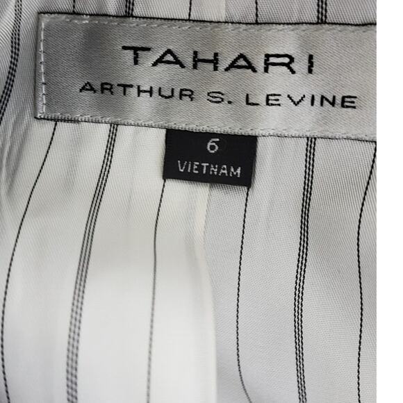 Tahari Blazer Womens Size 6 Ruffled Front Navy Blue Jacket Business Corp Blazer - Picture 7 of 8